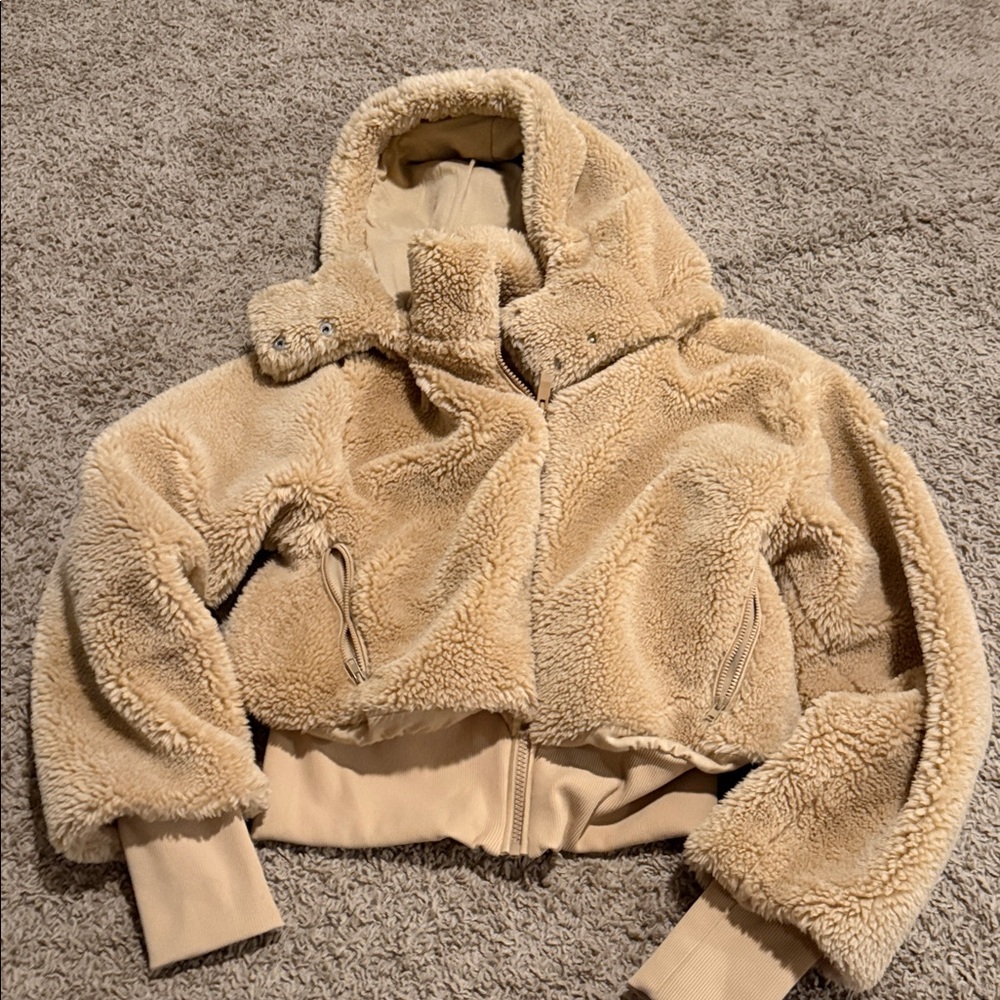 ALO Yoga Cream Teddy Jacket